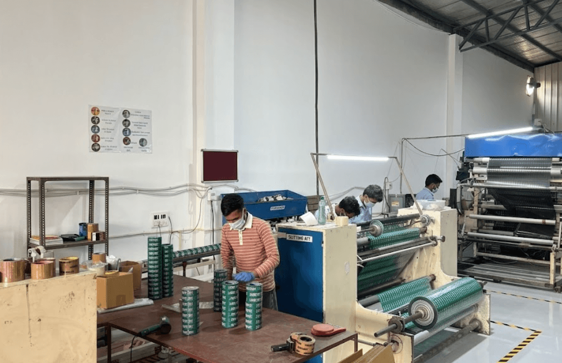 Tape slitting area